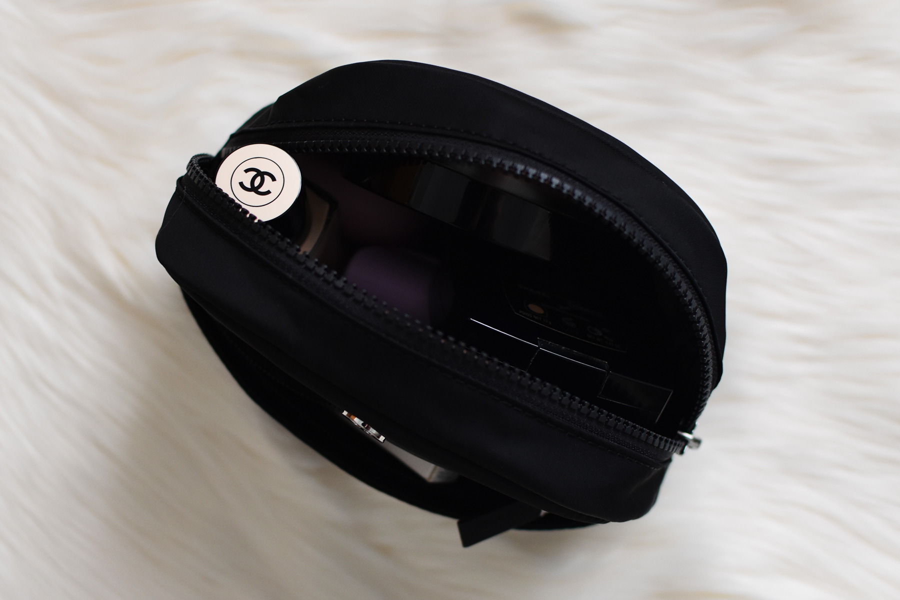 Makeup Bag Guide to Lululemon Go Getter Pouch Mini • Cold Brew Vibes