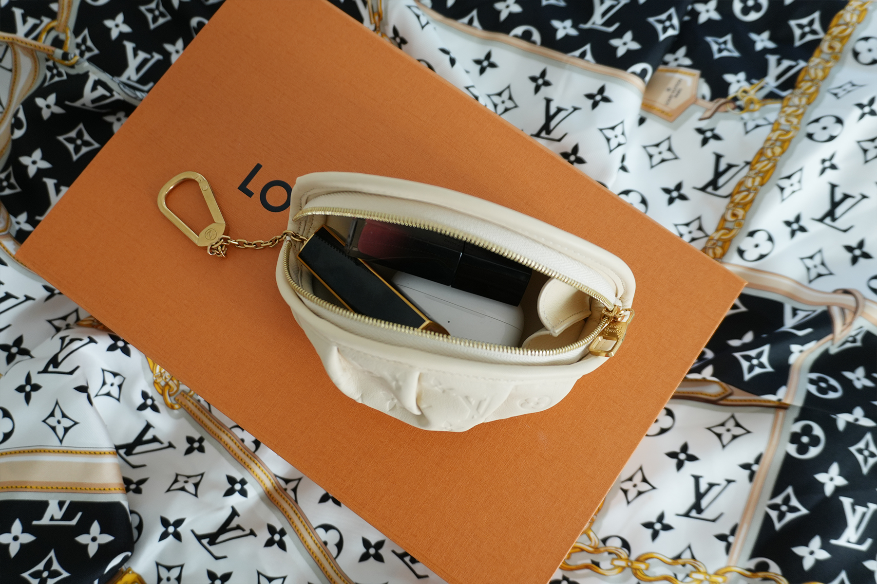 Louis Vuitton Gyoza Key Pouch