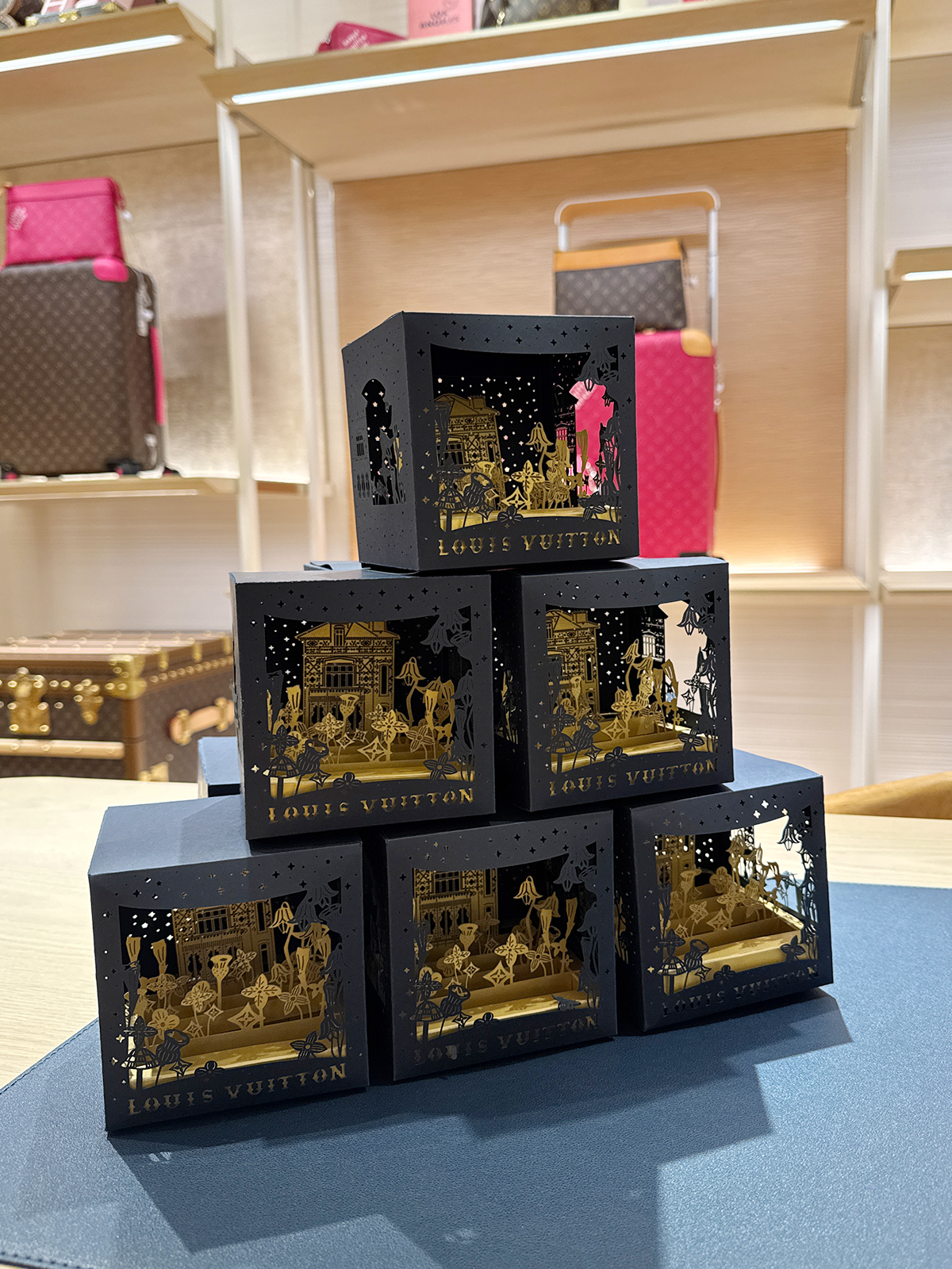 Louis Vuitton Holiday Holiday Keepsake